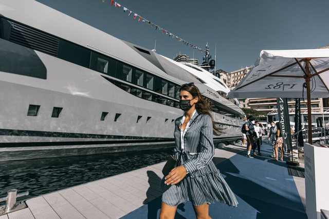 Cảnh xa xỉ tại triển lãm du thuyền Monaco, nơi quy tụ tài sản của nhà giàu thế giới - Ảnh 8.