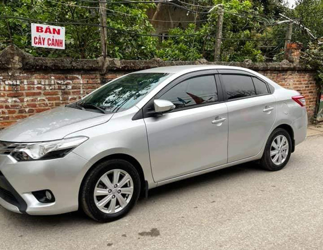 Chủ xe bán Toyota Vios 6 năm tuổi giá 450 triệu, CĐM hỏi thăm: Bác bán xe hay xin gạch xây nhà - Ảnh 2.