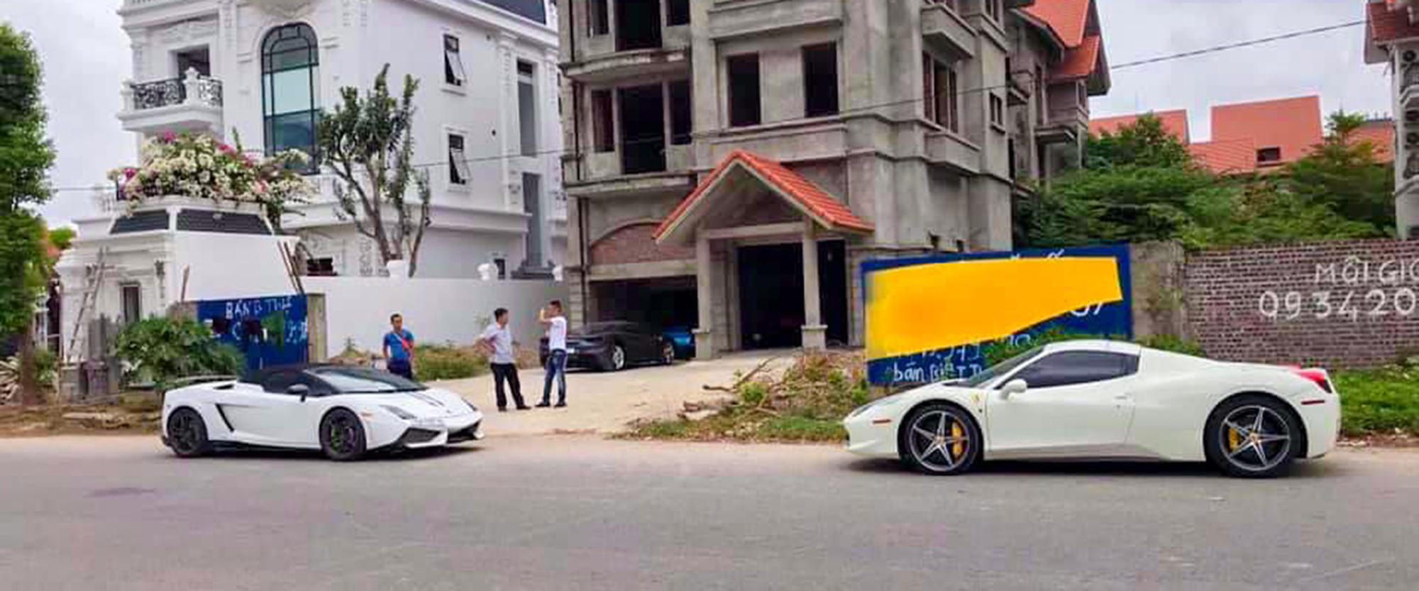 Không làm garage xịn mịn như Nguyễn Quốc Cường, đại gia Hải Phòng gây choáng khi cất dàn siêu xe trăm tỷ trong căn nhà thô - Ảnh 7.