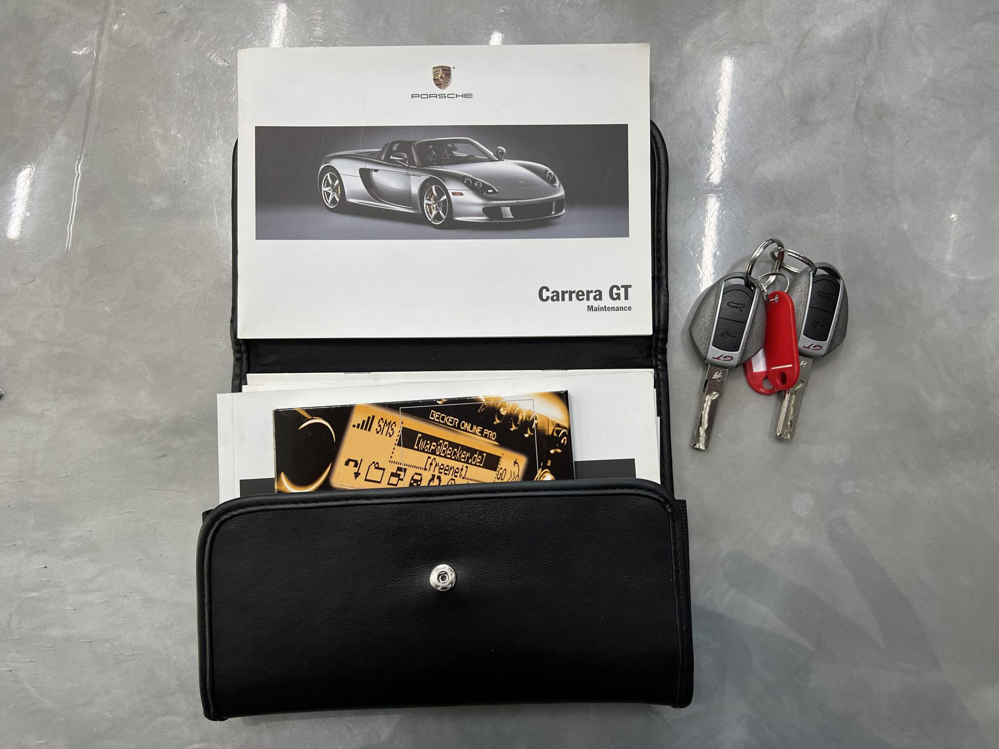 Porsche Carrera GT bán đấu giá 2 triệu USD và đây cách các đại gia làm giàu từ siêu xe - Ảnh 9.