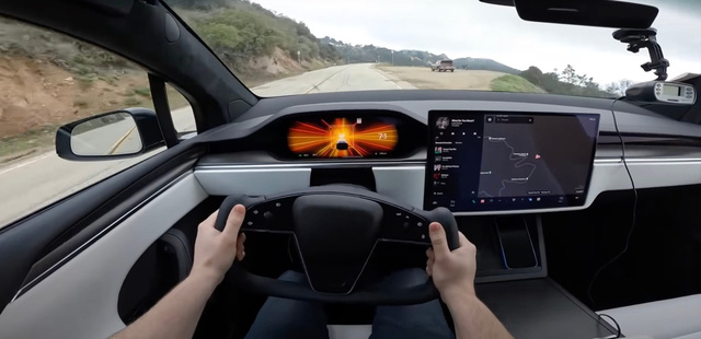 Xem Tesla Model X Plaid tăng tốc từ 0-100 km/giờ trong 2,3 giây - nhanh hơn cả quảng cáo  - Ảnh 1.