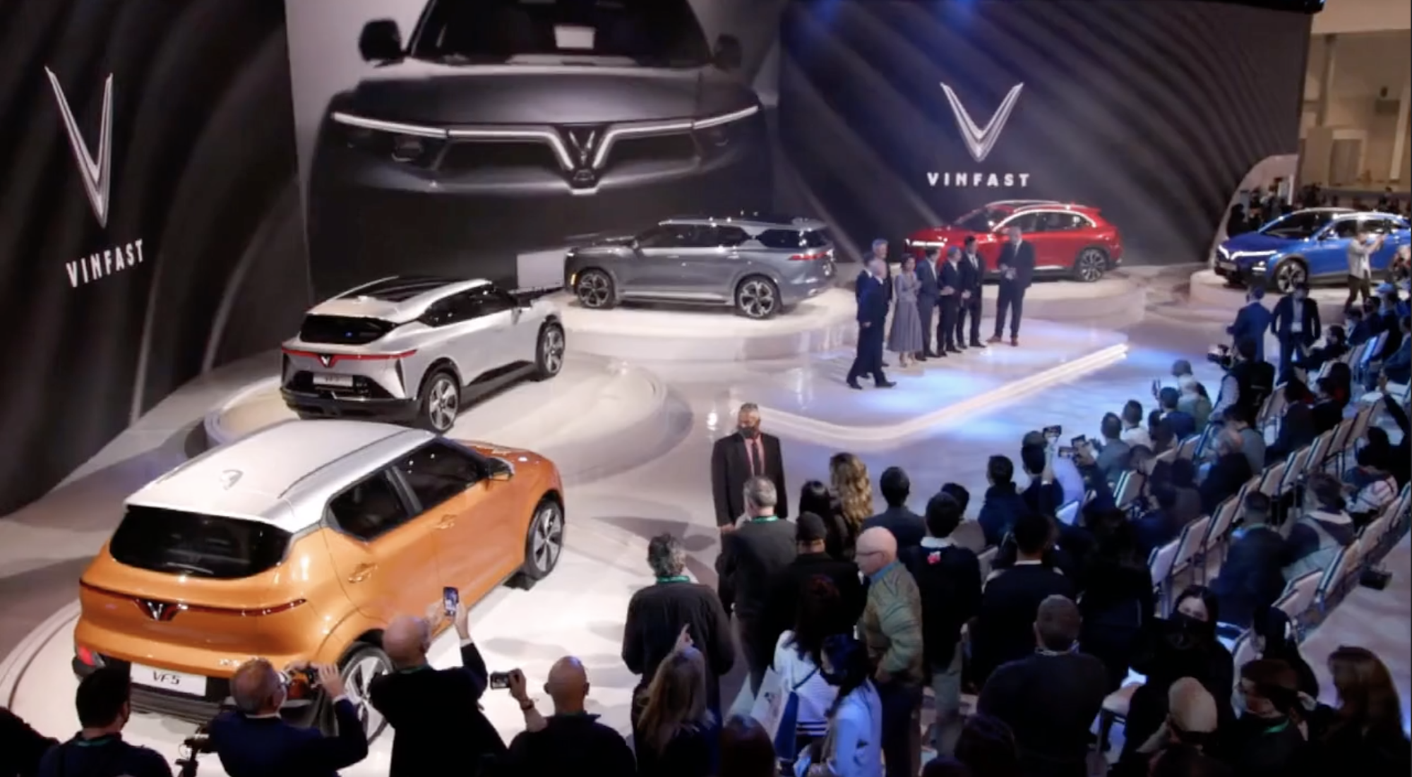 Tổng quan VinFast tại CES 2022: Ra mắt 3 xe điện mới, công bố giá VF8, VF9 - Ảnh 2.