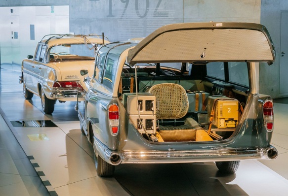 60 năm trước Mercedes thử xe như thế nào - Ảnh 2.