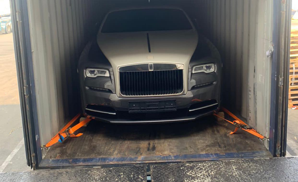 Một trong 50 chiếc Rolls-Royce Wraith phiên bản bay xuyên đại dương cập bến Việt Nam sau hơn 2 năm được chào hàng - Ảnh 1.