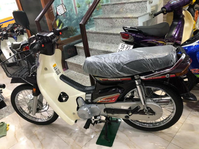 Dân Chơi Cần Thơ Đốt 1,8 Tỷ Mua Siêu Phẩm Tưởng Đã Tuyệt Chủng Honda Dream  Ii: Chưa Từng Đổ Xăng, Còn Nguyên Đai Nguyên Kiện