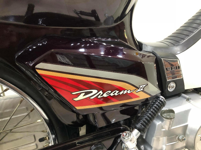 Dân chơi Cần Thơ đốt 1,8 tỷ mua siêu phẩm tưởng đã tuyệt chủng Honda Dream II: Chưa từng đổ xăng, còn nguyên đai nguyên kiện  - Ảnh 9.