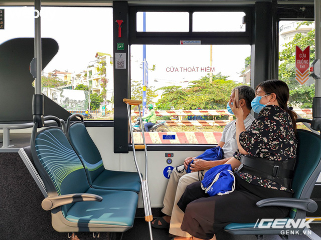 Bỏ 7K trải nghiệm xe buýt điện đầu tiên ở Sài Gòn: Có wifi, cổng sạc USB xài tẹt ga, bonus cực nhiều tiện ích đáng khen  - Ảnh 19.