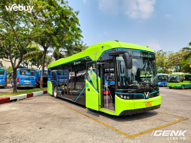 Bỏ 7K trải nghiệm xe buýt điện đầu tiên ở Sài Gòn: Có wifi, cổng sạc USB xài tẹt ga, bonus cực nhiều tiện ích đáng khen  - Ảnh 4.