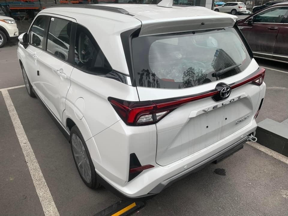 Toyota Veloz lộ diện tại đại lý trước ngày ra mắt: Một chi tiết không xuất hiện tạo nhiều tranh luận trái chiều - Ảnh 5.