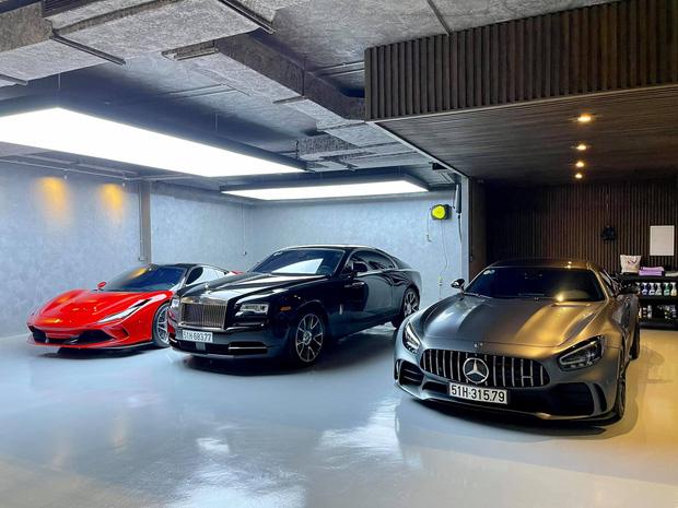Super-luxury Full House at businessman Nguyen Quoc Cuong's house: Highlighting the whole district 7, the garage is full of super cars, a chill garden in the middle of the house, and a branded showroom for the prestigious roof - Photo 4.