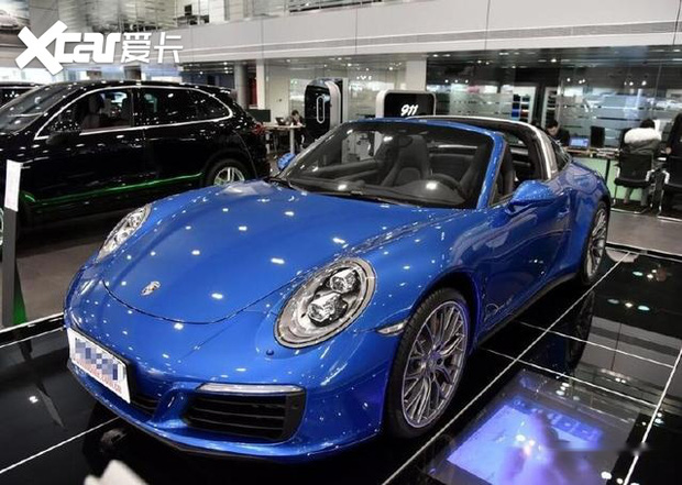 Buying a super car - a money-burning hobby of retired League of Legends players in China - Photo 2.