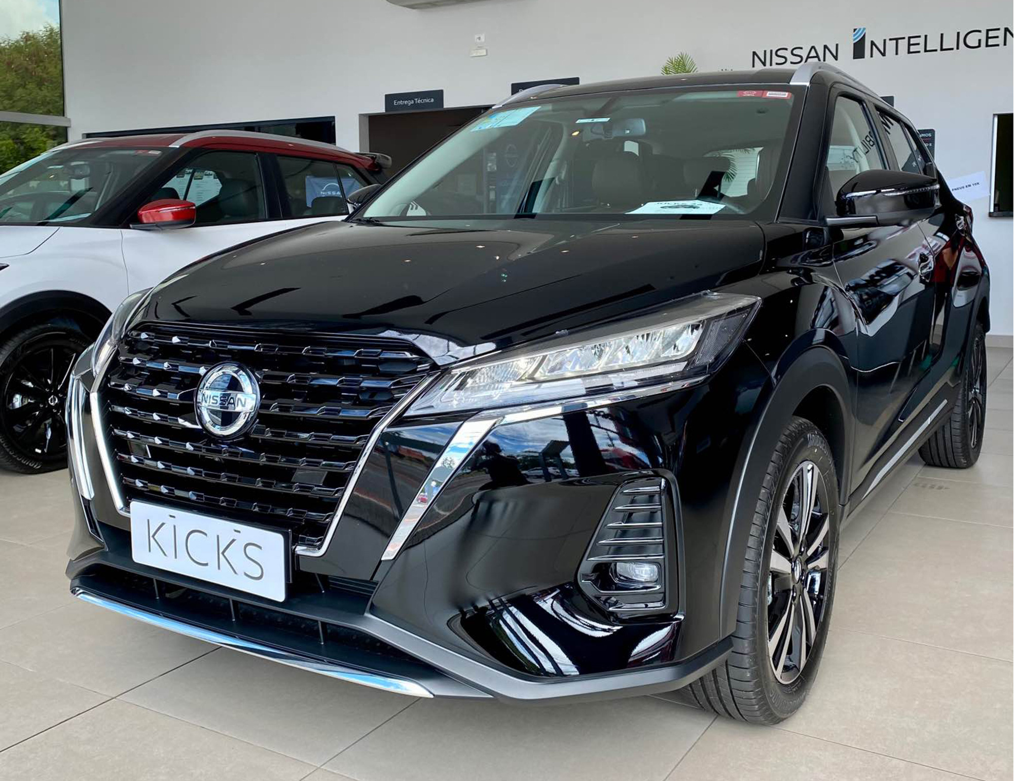 Đại lý ồ ạt nhận cọc Nissan Kicks 2022 tại Việt Nam: Giá dự kiến từ 650 triệu đồng, động cơ hybrid, đối thủ mới của Corolla Cross và Seltos - Ảnh 1.
