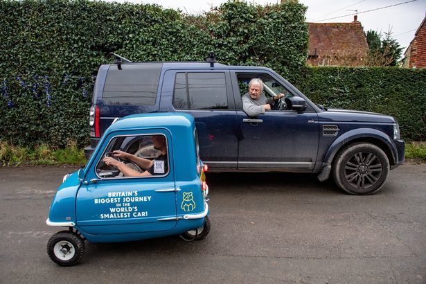 Người đàn ông sở hữu chiếc xế hộp nhỏ nhất nước Anh, tiết lộ chi phí đổ xăng gây sốc - Ảnh 5.