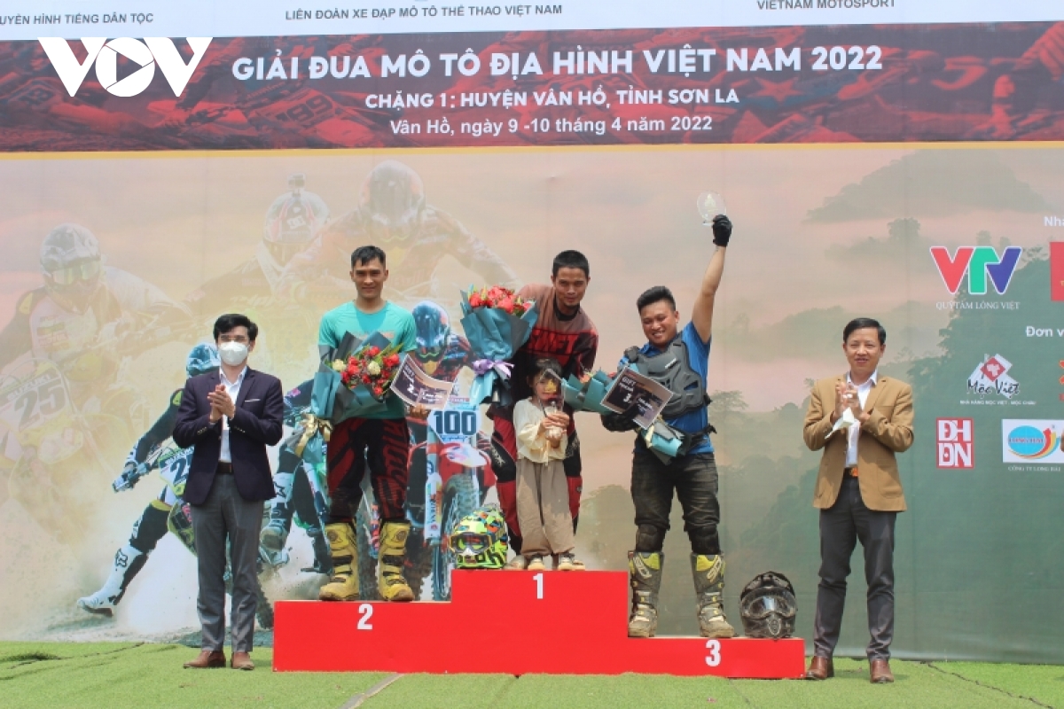 Sôi động Giải đua mô tô địa hình Việt Nam năm 2022 - Ảnh 3.