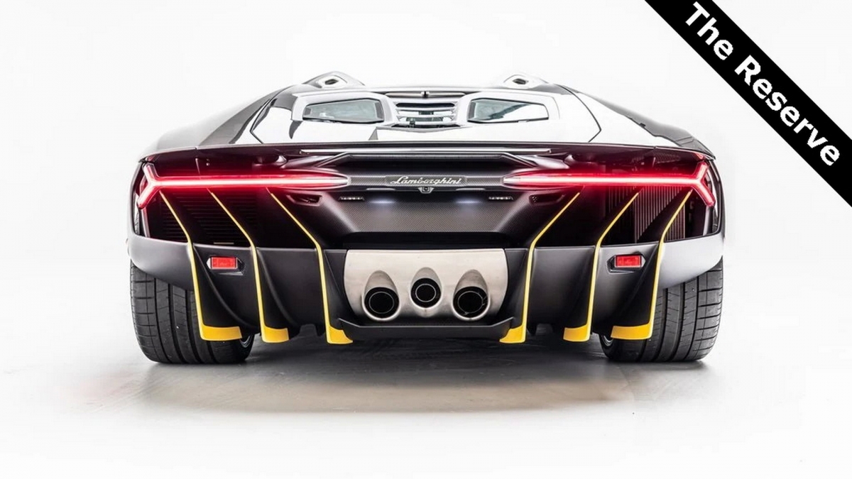 Rao bán siêu xe triệu đô - Lamborghini Centenario Roadster với thân vỏ bằng  sợi carbon