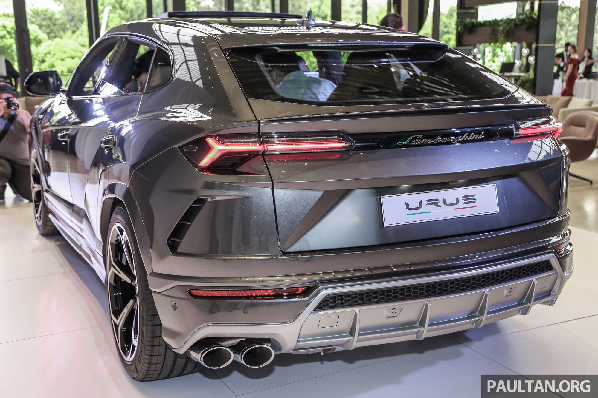 Lamborghini Urus chính hãng tại Việt Nam chào giá từ 13 tỷ đồng, tạo sức ép không nhỏ lên đơn vị nhập khẩu tư nhân - Ảnh 5.