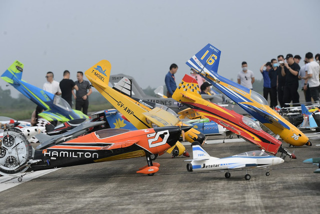 Dozens of aircraft models cost hundreds of millions to compete in the sky of Hanoi - Photo 2.