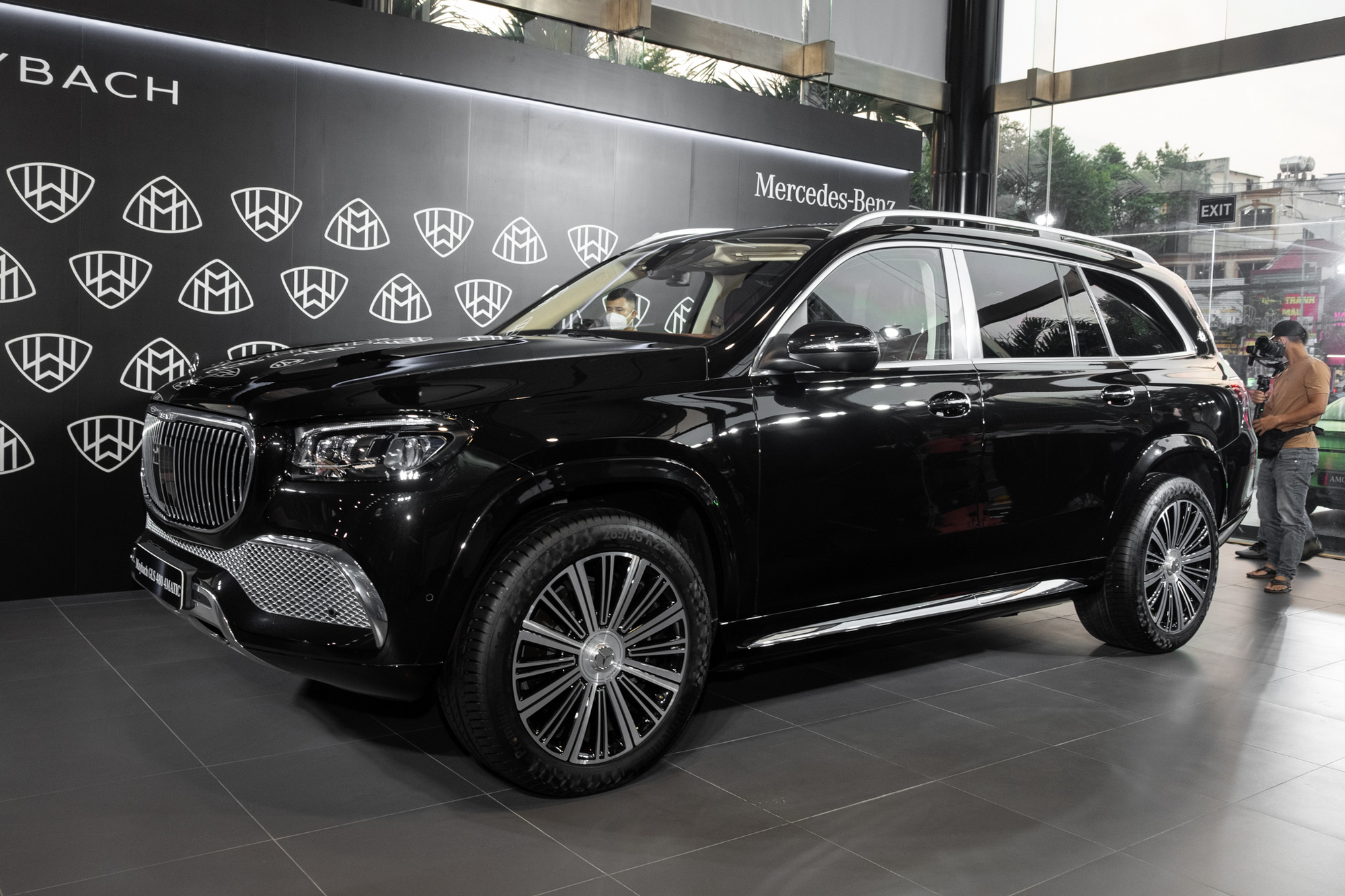 Mercedes-Benz Việt Nam hé lộ loạt sản phẩm mới: Mercedes-Maybach S-Class giá từ 8,2 tỷ đồng, có cả Maybach GLS phiên bản giá rẻ - Ảnh 3.