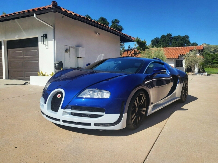 Bugatti Veyron nhái như thật, giá chỉ 3,4 tỷ đồng - Ảnh 1.