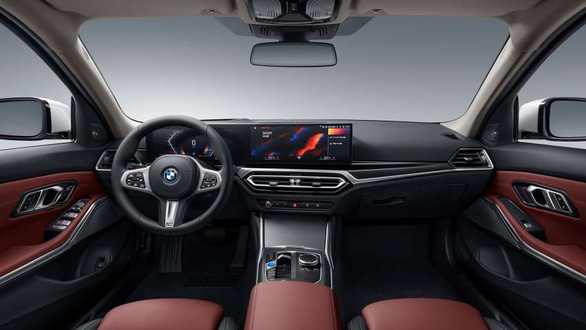 BMW 3-Series 2022 revealed: Slimmer headlights, new interior, Mercedes C-Class needs to be alert - Photo 6.