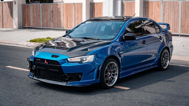 Hàng hiếm Mitsubishi Lancer độ JDM có giá hơn 400 triệu sau 12 năm lăn bánh - Ảnh 3. Hàng hiếm Mitsubishi Lancer độ JDM có giá hơn 400 triệu sau 12 năm lăn bánh - Ảnh 3.