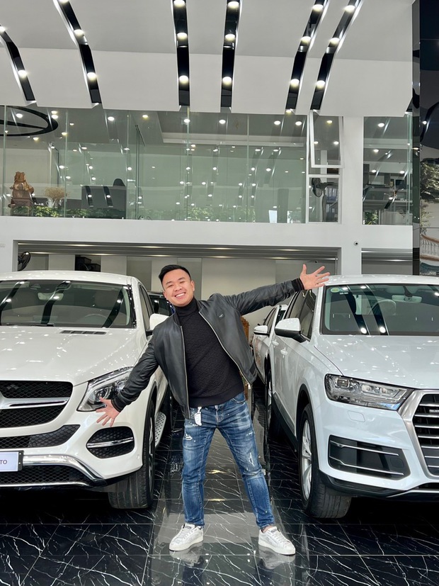 Sales told the story of selling cars: The highest month he earned 200 million, a 19-year-old customer bought a Mercedes - Photo 1.
