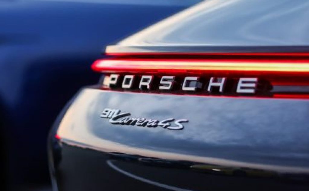 Nhà lập pháp châu Âu quyết làm 1 điều, công sức cứu xe xăng của Porsche thành công cốc  - Ảnh 1.