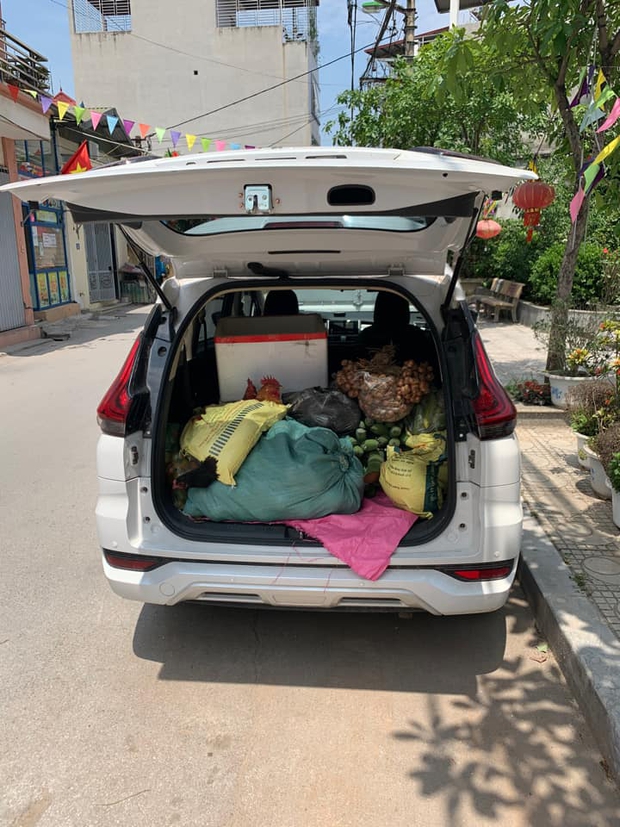 Cars carrying the whole country to the city, netizens laugh witty: Every time they go home like a tsunami sweeps through, food and food are washed away - Photo 6.