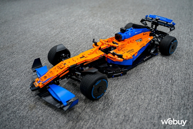 Lần đầu chơi LEGO 1432 mảnh: Mất 10 tiếng mới ghép xong, thành hình xe đua F1 McLaren chân thật từng chi tiết  - Ảnh 13.