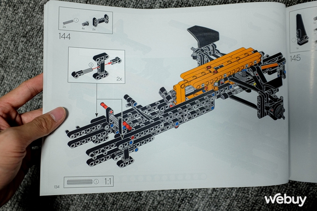 Lần đầu chơi LEGO 1432 mảnh: Mất 10 tiếng mới ghép xong, thành hình xe đua F1 McLaren chân thật từng chi tiết  - Ảnh 7.