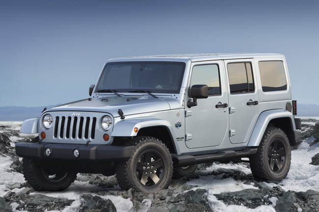 Thám hiểm Bắc Cực” với Jeep Wrangler và Liberty SUV 2012