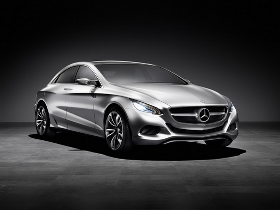 F800 Style - 'baby' CLS của Mercedes-Benz
