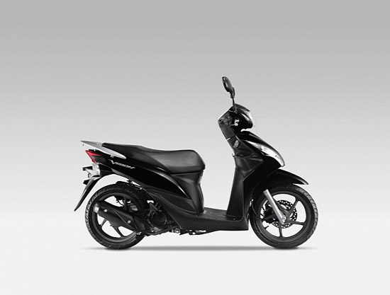 Xe ga Honda Vision 2011 có giá hơn 2000 USD