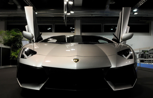 Ngắm siêu xe Lamborghini Aventador LP700-4 của Người Dơi
