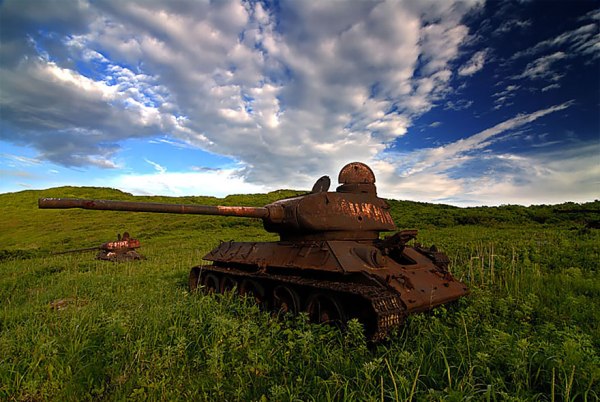 
Xác những chiếc xe tăng bị bắn hạ trên chiến trường đảo Zheltuchin, Nga.
