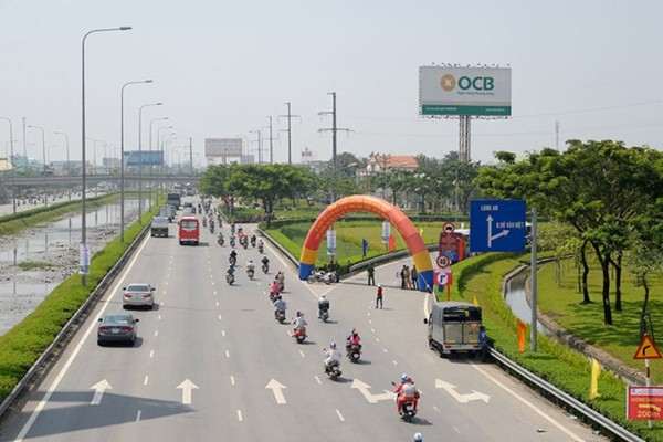 
Điểm nối đường Võ Văn Kiệt đến đường cao tốc TP.HCM - Trung Lương - Ảnh: Hữu Khoa.
