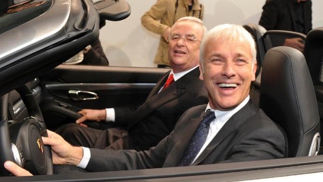
Matthias Muller, CEO mới của Volkswagen (Cà vạt tối màu).
