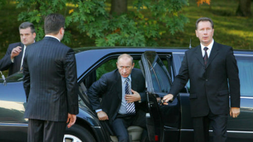 Những siêu xe mới sẽ dành để bảo vệ các quan chức cao cấp của Nga.