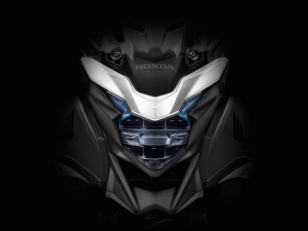 
Cụm đèn pha dạng LED của Honda CB400X 2016.

