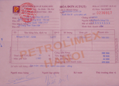 Hóa đơn tiền xăng của anh Quảng. Ảnh: Dân Trí