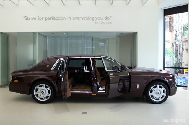 
Mặt Trời Phương Đông được phát triển dựa trên Rolls-Royce Phantom Series II.
