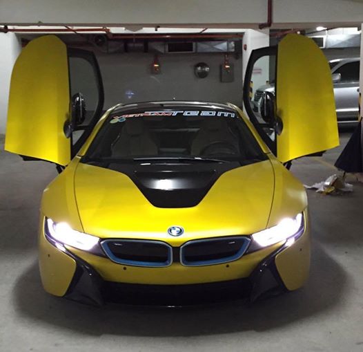 
Chiếc BMW i8 màu vàng gold tại Sài Gòn. Ảnh: Vietnam Team
