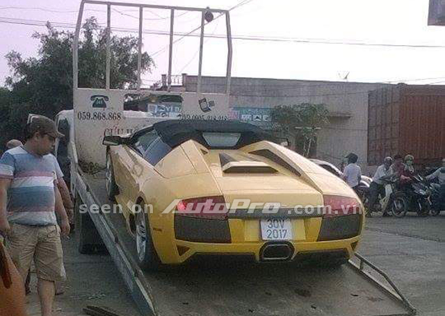 
Siêu bò hàng độc Lamborghini Murcielago LP 640 Roadster bị tịch thu do liên quan biển giả.
