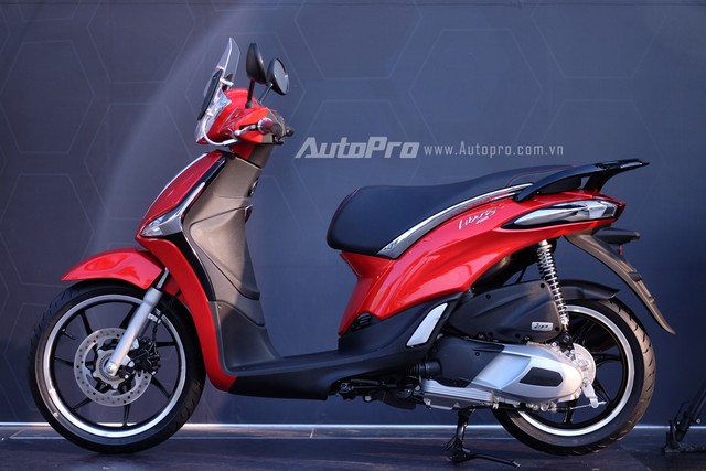 
Piaggio Liberty là mẫu xe tay ga sản xuất ở Việt Nam đầu tiên được trang bị phanh ABS tiêu chuẩn.
