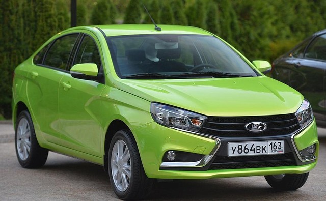 
Lada Vesta tiêu chuẩn
