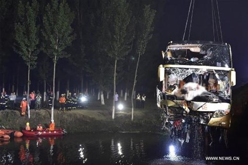 
Các quan chức địa phương cho hay, tai nạn thảm khốc xảy ra khi chiếc xe khách chở 30 người lưu thông trên tuyến cao tốc Thiên Tân – Jixian.
