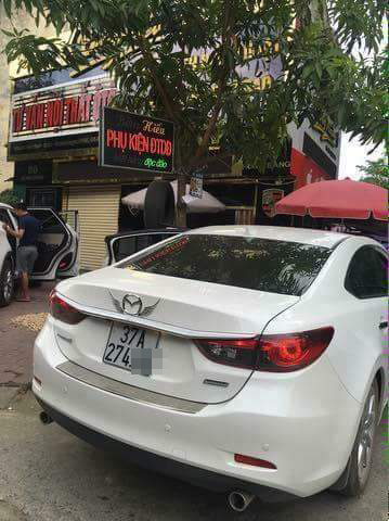 
Chiếc xe ô tô Mazda 6 gây ra vụ tai nạn nhanh chóng được cộng đồng mạng tìm ra. (Ảnh: Otofun.net)
