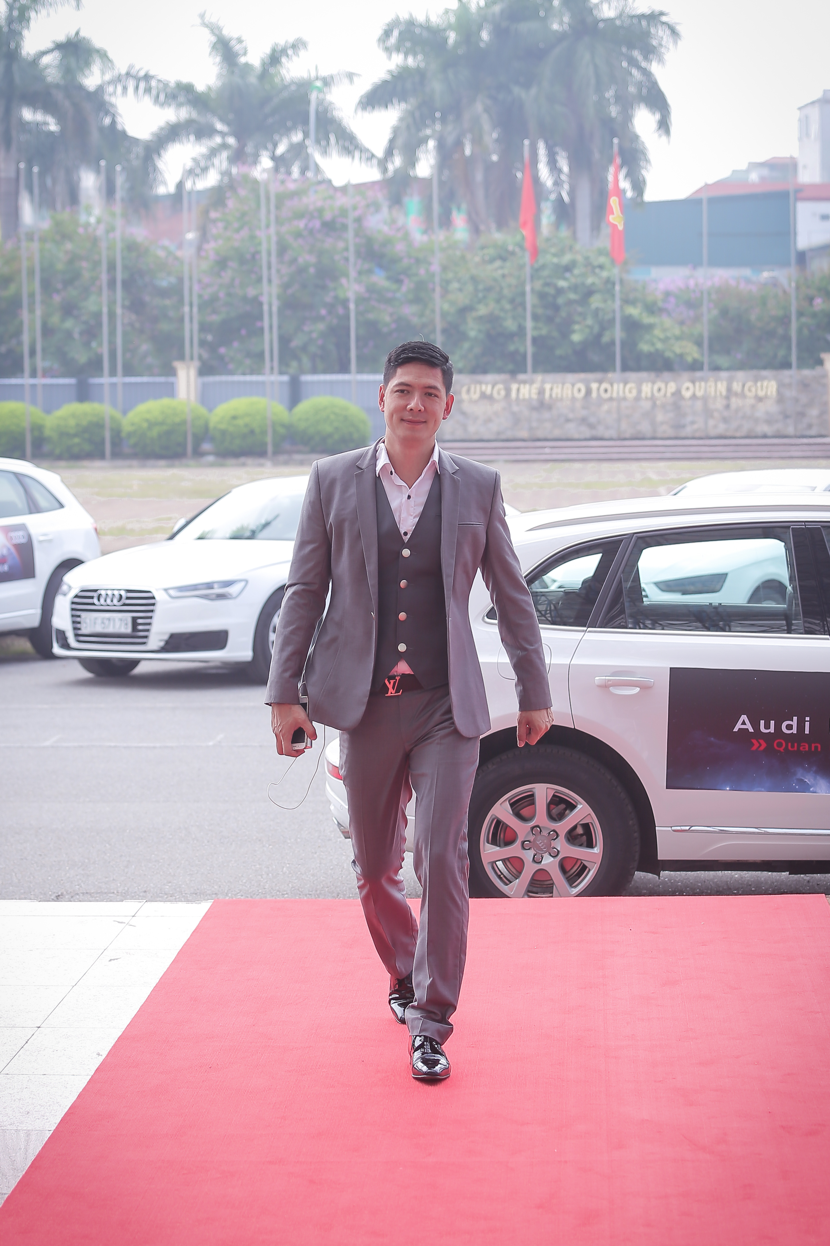 
Đại sứ Audi Q5 Bình Minh.
