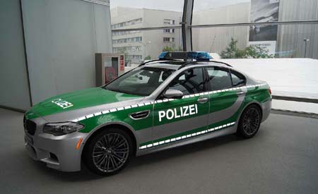 
Một chiếc BMW của cảnh sát Đức
