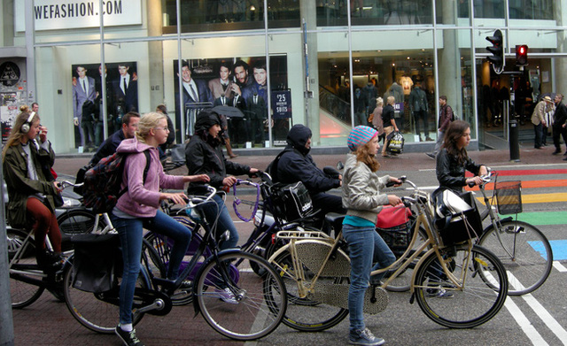 Xe đạp là phương tiện giao thông phổ biến ở Hà Lan.
